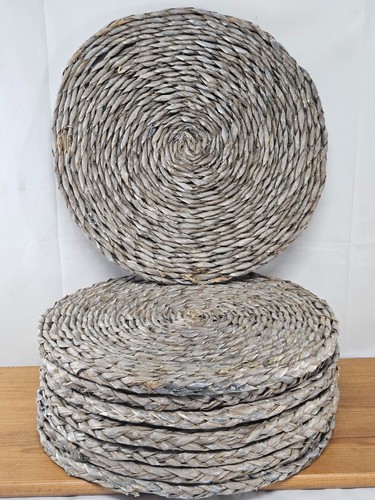 Set grey woven - of, round