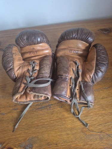 Vintage 6oz leather boxing - 6oz,