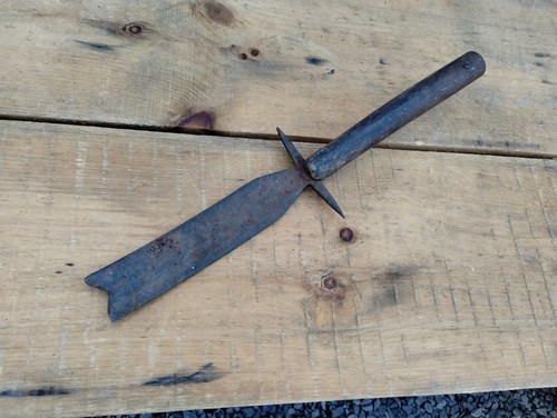 Primitive digging tool - primitive,