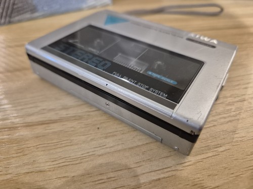 1980s aiwa walkman cassette - aiwa,