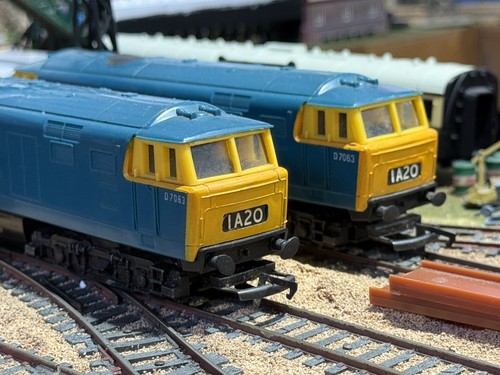 Triang hornby r758 blue - 2x,