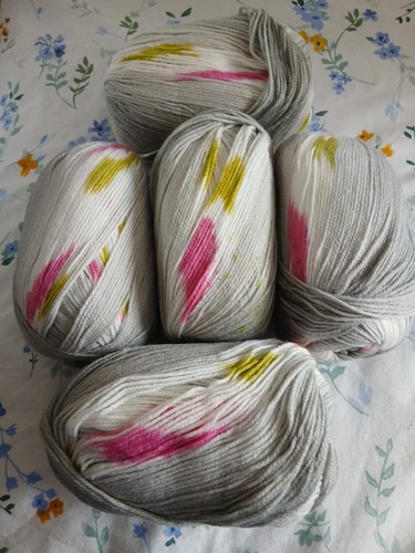 500gms knitting baby wool - 500gms,