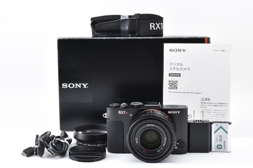 Near mint sony cyber shot - mint],