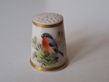 ANTIQUE 1903 ROYAL WORCESTER THIMBLE WITH PUCE MARK, HAND PAINTED BULLFINCH, BOX