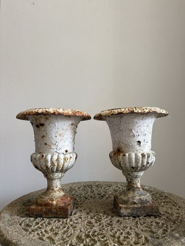 Pair 19th century - century, cast