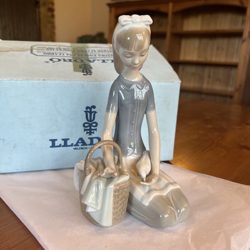 Lladro dove girl - dove,