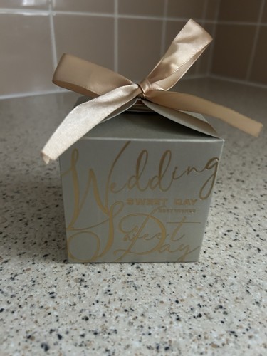 Gold favour boxes - gold,