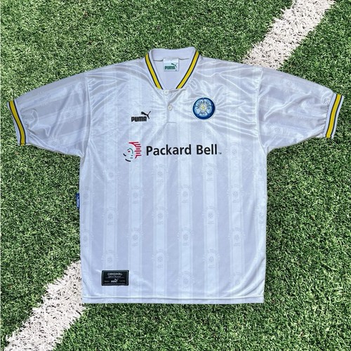 Leeds united home football - leeds,