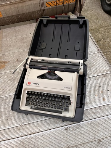 Vintage olympia carina - olympia, 2