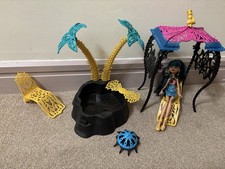 Monster High Cleo de Nile Desert Frights Oasis Playset 13 Wishes Doll Set MATTEL