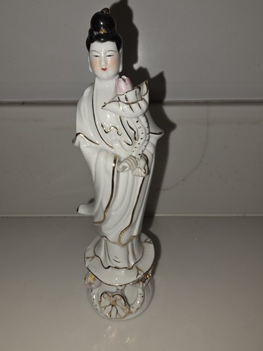 Vintage chinese ceramic kwan - vintage,