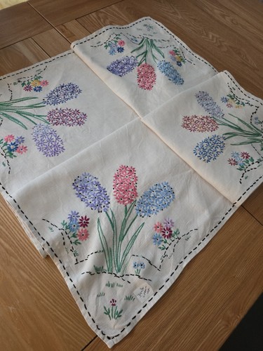 Vintage cream hayacinth floral - cream,