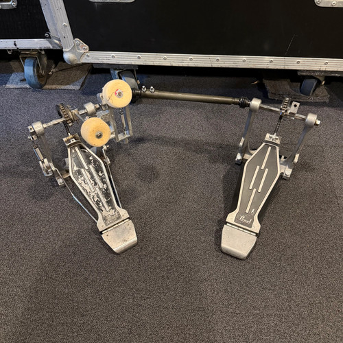Pearl left footed - double, bass