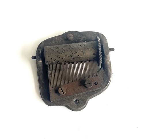 Antique music box - box, movement