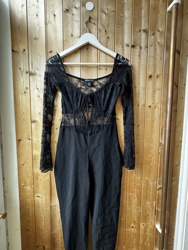 Prettylittlething black lace - black,