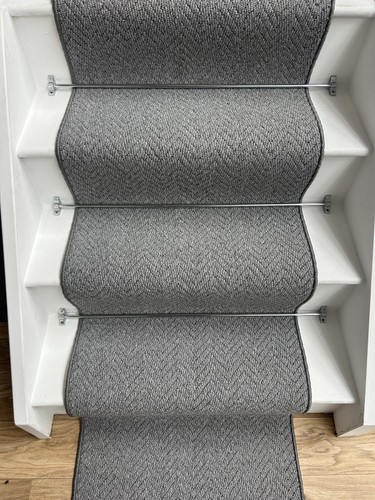 Grey herringbone stair - grey(steel),