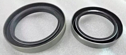 Rear axle inner - outer, seal