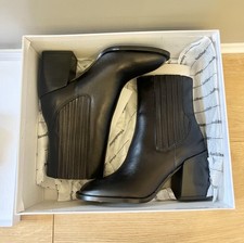 Russell and Bromley Heeled