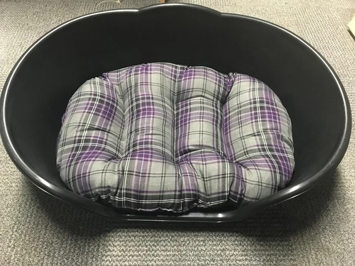 Heavy duty black pet bed - heavy,
