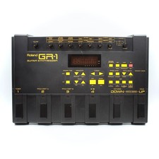 Roland GR-1 Guitar Synthesizer Made in Japan Guitar Effect Pedal AE80345