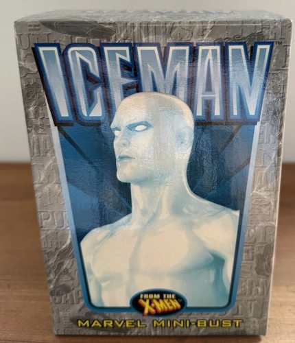 Bowen marvel bust - marvel, statue