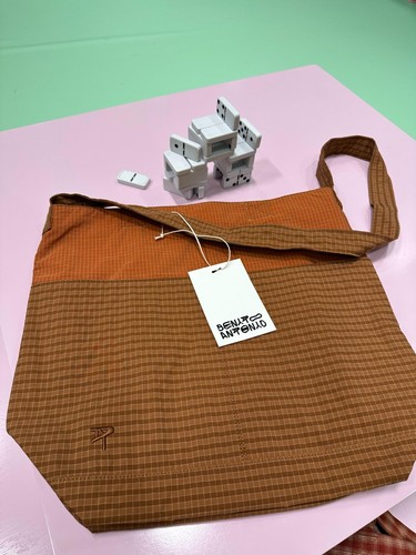 Benito antonio zara canvas - antonio,