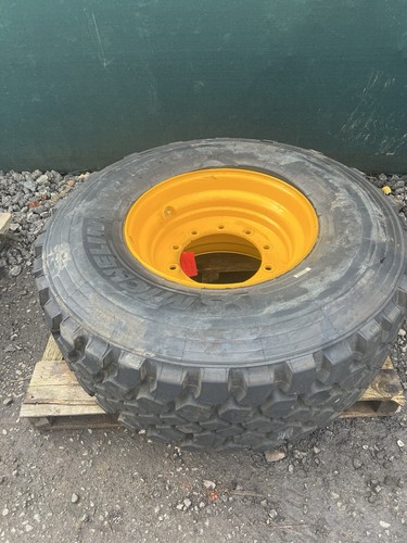 445 r22 jcb wheel - 445/65/r22.5,