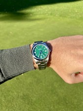 Rolex Oyster Perpetual 41 124300 Green Dial Full Set