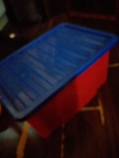 plastic storage boxes with lids
