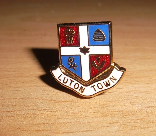 Luton town badge - town,