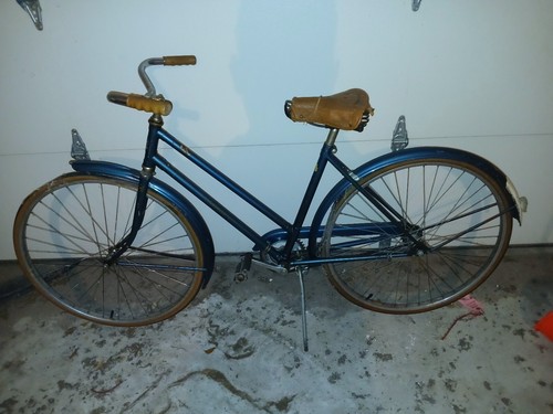 Old bicycle for proyec