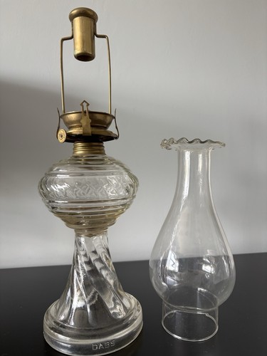 Clear glass oil lamp brass - clear, w/