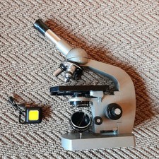 Olimpus microscope with 4X