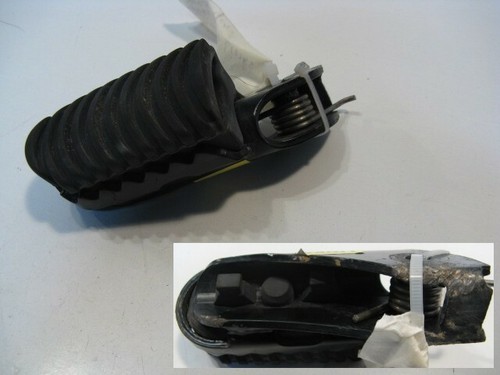 Footrest driver rest - , detent