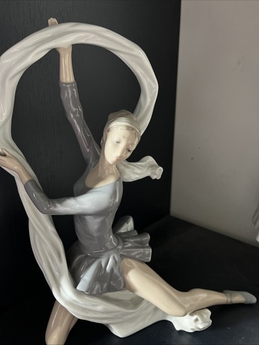 Nao lladro figurine - nao,