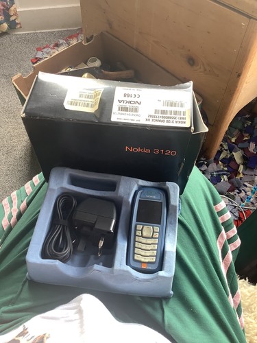 Nokia 3120 mobile phone