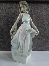 Nao By Lladro Walking on Air. Boxed Excellent condition BIG REDUCTION 