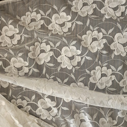 Vtg ivory sheer lace - sheer,
