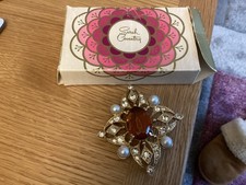 Vintage  Brooch Sarah