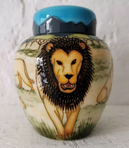 Moorcroft pride lions - moorcroft,