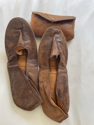Vintage tan leather travelling - vintage,