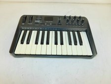 ^^ M-AUDIO OXYGEN 25 KEYBOARD