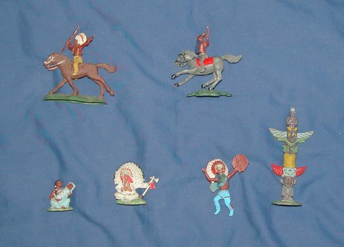 Plastic toy indians various - indians,,
