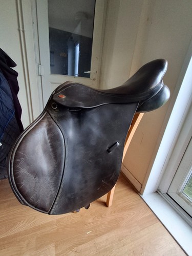Kent and masters jump saddle - kent,