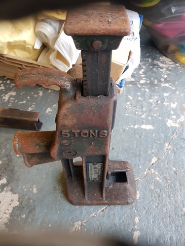 Ton toe jack with extension - 5,