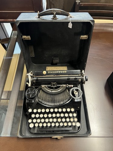 Cased vintage underwood - vintage,