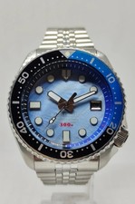 GORGEOUS SEIKO DIVERS