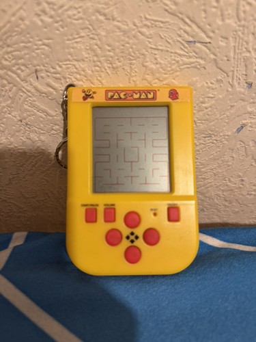 Pac man keyring electronic - keyring,