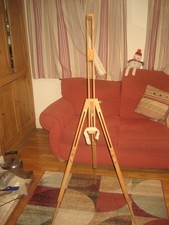 Nicely made artists easel by
