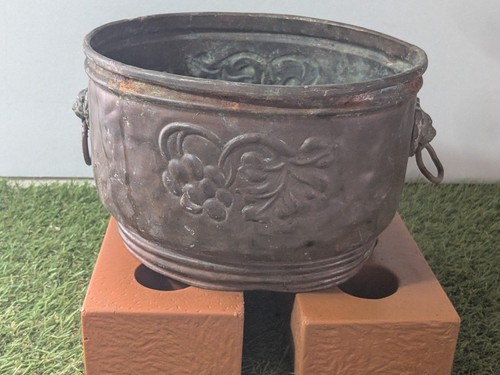 Used copper planter lionhead - used,